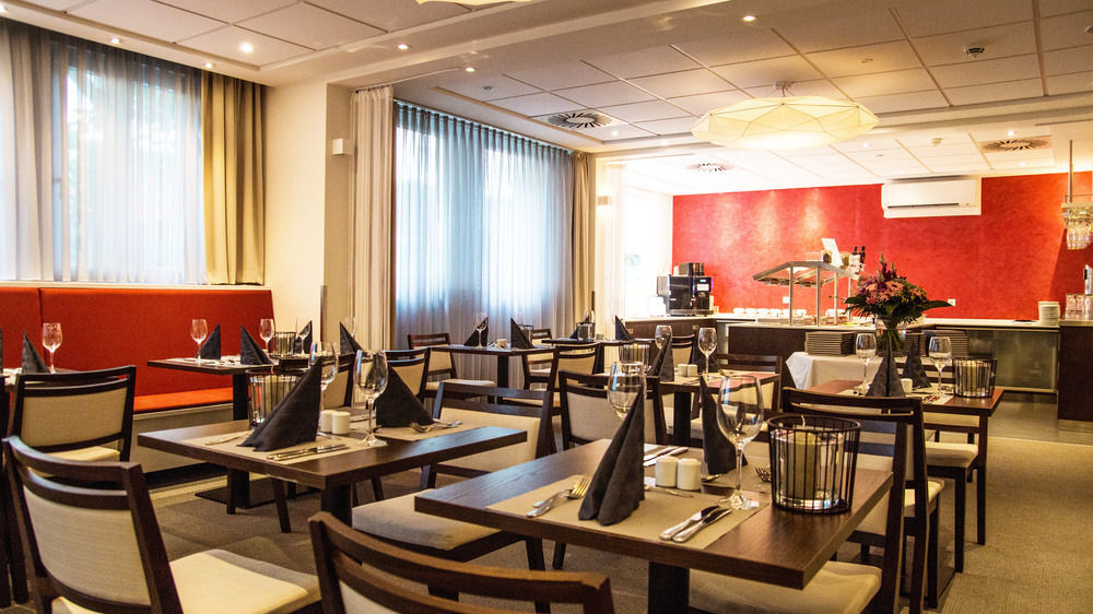 Achat Hotel Dresden Elbufer Exterior photo